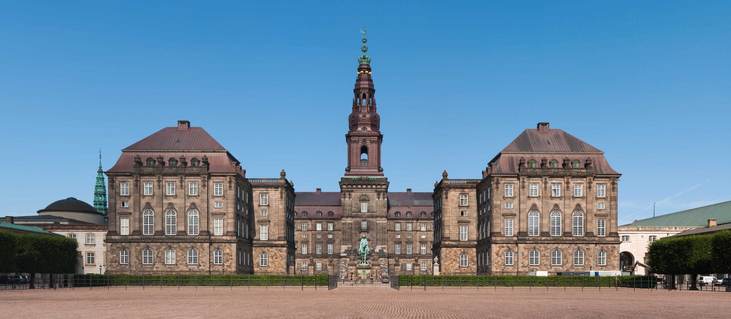 Main image for Tour Palacio de Chrtistiansborg en Español con entrada